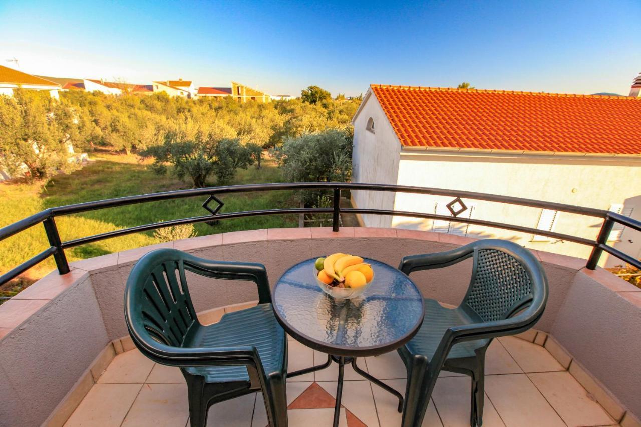 Apartma Perunika *