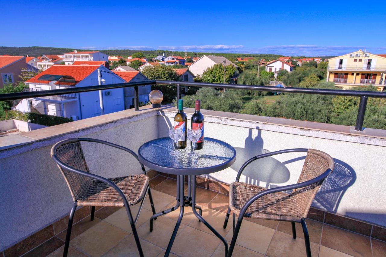 Apartma Perunika Sukosan