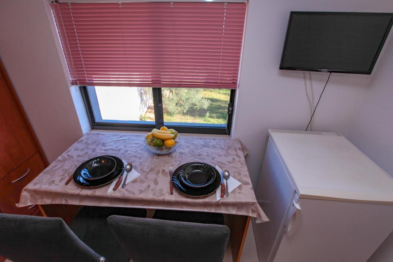 Perunika Apartamento *